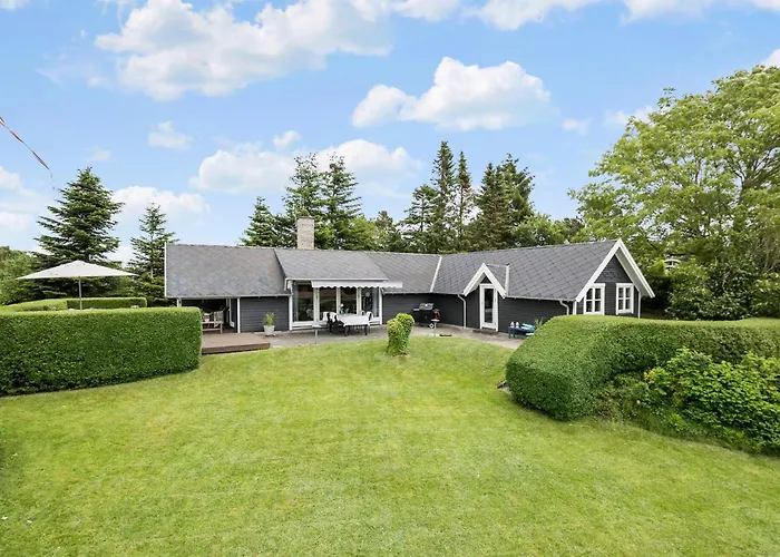 2 Bedroom Beautiful In