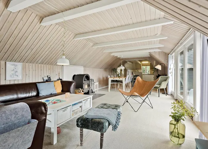 2 Bedroom Beautiful In *