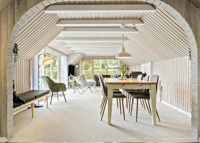 2 Bedroom Beautiful In